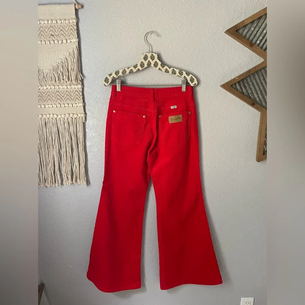 Free People x Wrangler Wanderer 622 High Rise Cord Flares - Picture 4 of 4
